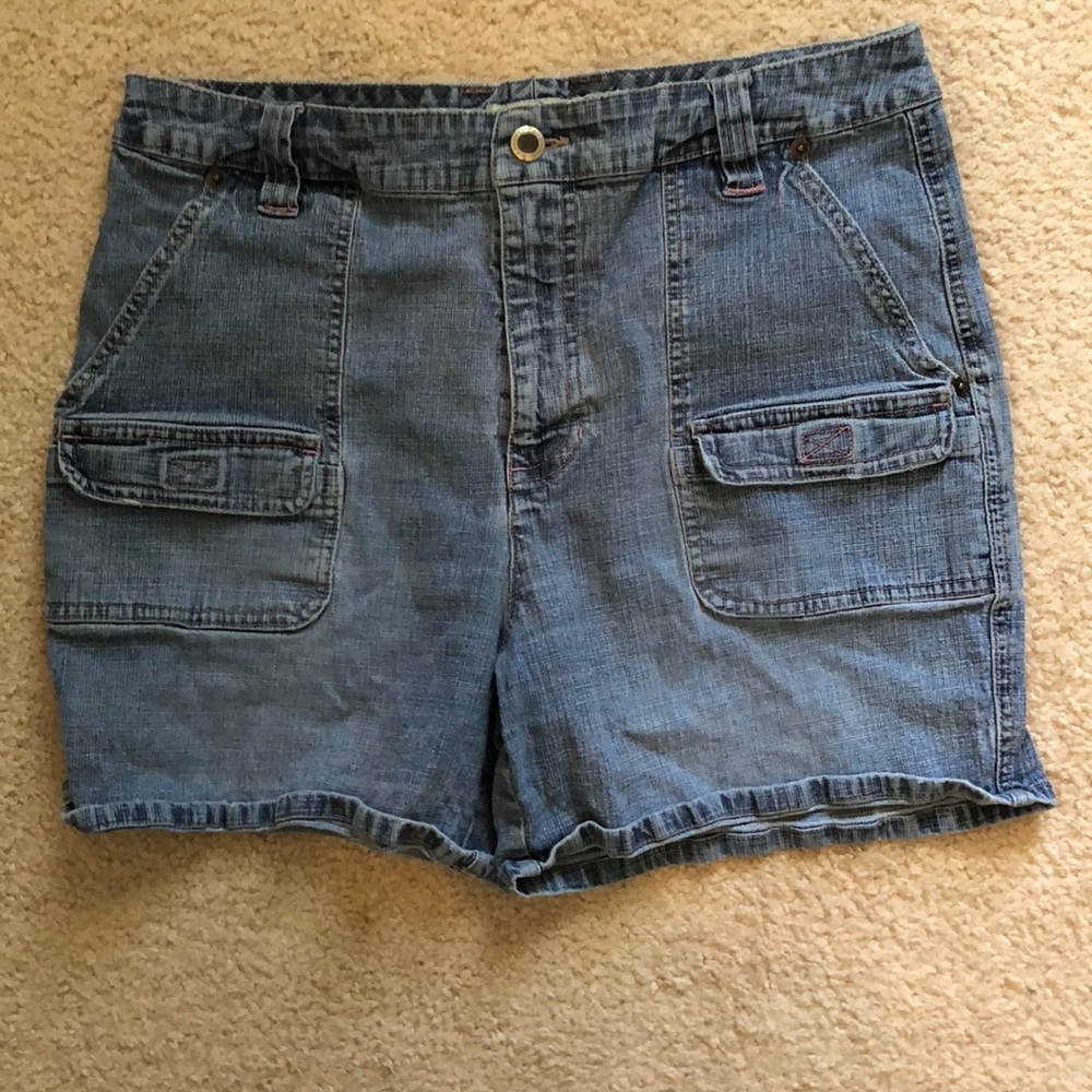 DUCK HEAD SIZE 14 SHORTS